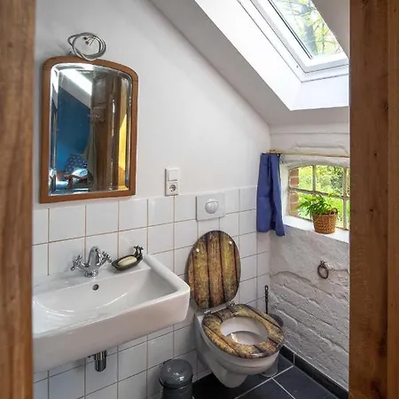 Gaestezimmer Im Engelshof, 61224 Guest house *